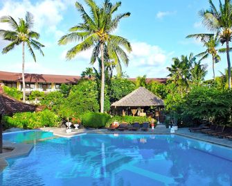 Palm Beach Hotel Bali - Kuta - Piscina