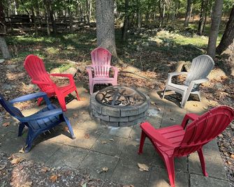 Pet Friendly! Resort Amenities, Fire Pit, & More! - Massanutten - Patio