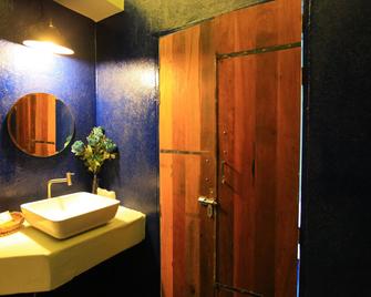 Hy-resort - Chonburi - Baño