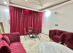Entire 5BHK villa for function and marriage - Gurugram - Sala de estar