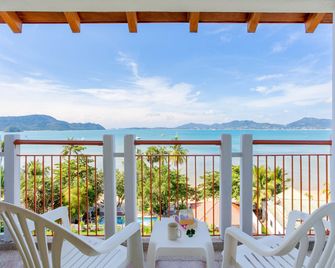 By the Sea - Wichit - Ban công