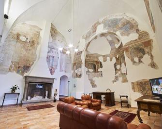 Former Convent of Sant Agostino of the XIII - Montefiascone - Вітальня