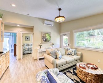 ??????? Ground Level Lakefront Resort, Private Dock, Heated Pool & Spa - Anna Maria - Sala de estar