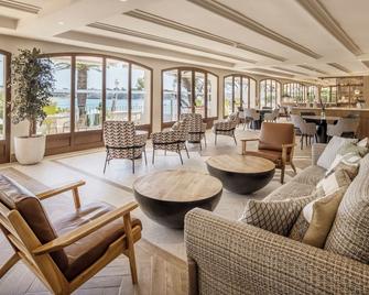 هوتل إيليونيون كاليتا بارك - بلاتجا دو أرو - ردهة