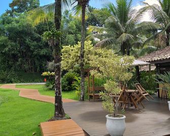 بوزادا داس ماريتاكاس - إلهابيلا - شرفة مرصوفة