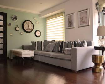 Premium furnished duplex for rent, Mexico City, near Santa Fe / Bosques Lomas - Huixquilucan de Degollado - Sala de estar