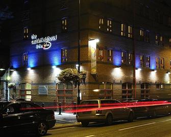 The Commercial - מנצ'סטר - בניין