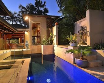 Far Pavilions - An Intimate Bali-style Haven - Port Douglas - Uima-allas