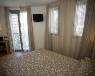 Hostal Rambla - Sant Boi de Llobregat - Habitación