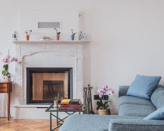 Villa Selva Luxury Lakeview Apartment - Cissano - Salon
