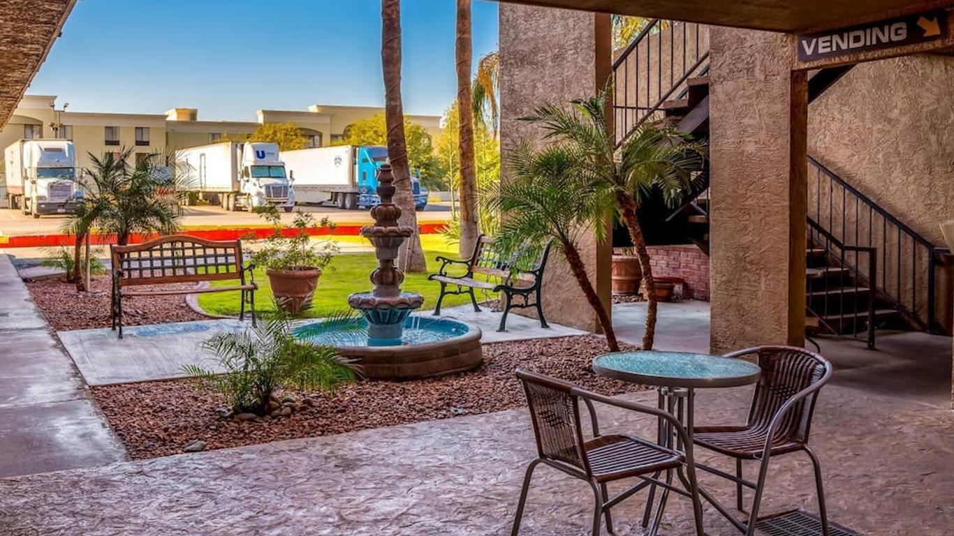 Travelers Inn - Phoenix