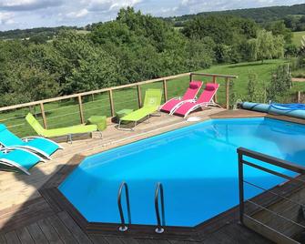 Chambre d'Hôtes du Domaine de la Haute Poignandiere - Saint-Germain-de-la-Coudre - Piscina