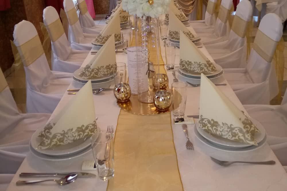 Platan Hotel - דברצן - אולם אירועים