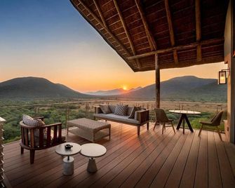 Letamo at Qwabi Private Game Reserve By - Bela-Bela - Балкон