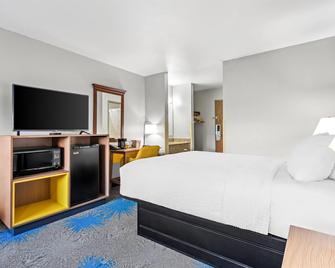 Days Inn by Wyndham Mitchell SD - Mitchell - Soveværelse