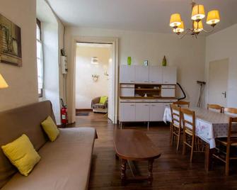 Gite Loubejac, 2 bedrooms, 6 persons - Saint-Cernin-de-l'Herm - Living room