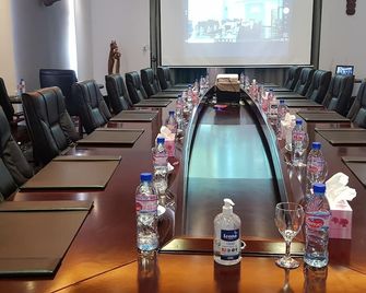 Boulevard Palace Hotel - Monrovia - Meetingruimte