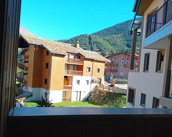 Terrasses E 305 Parc Nat Vanoise Appart 6 Pers - Val-Cenis - Balcón