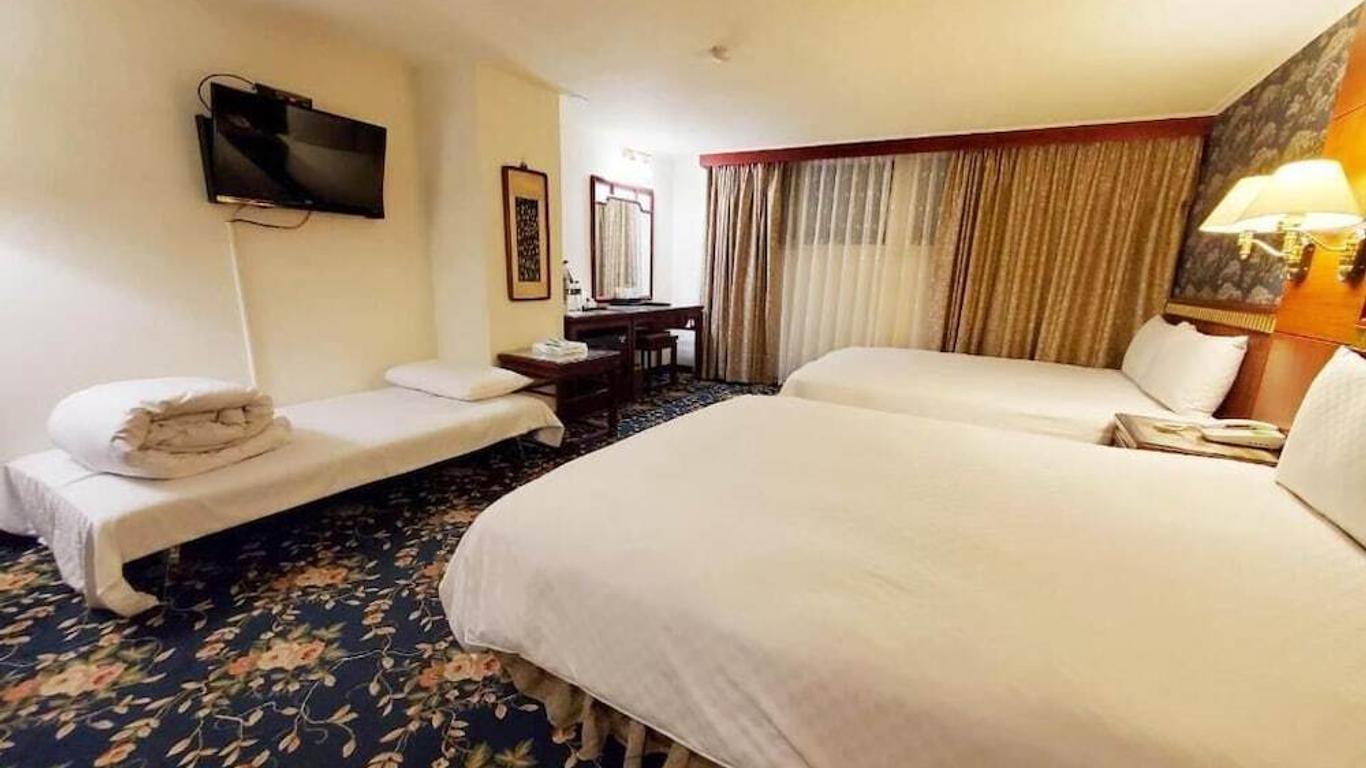 Kiwi Hotel Mrt Wenxin Branch -Feng Chia