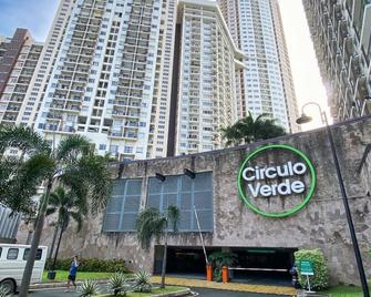 Fully furnished condo in Quezon City - マニラ - 建物
