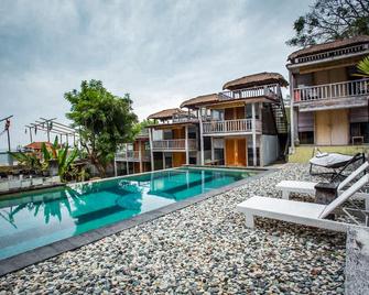 The Tree House - South Kuta - Bể bơi
