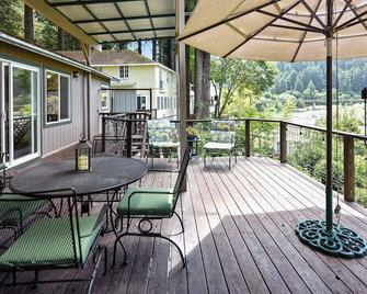 The Perfect View ~ (and the Ideal Location!) Walk to Beach, Restaurants and More - Monte Rio - Balcony