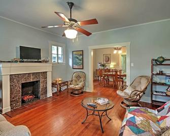 Houston Montrose Home: Walk to Bars & Restaurants! - Houston - Sala de estar