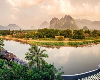 Inthira Vangvieng - Vang Vieng - Außenansicht