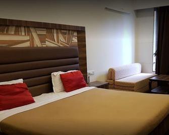 Hotel Lalit Inn - Lonavala - Спальня