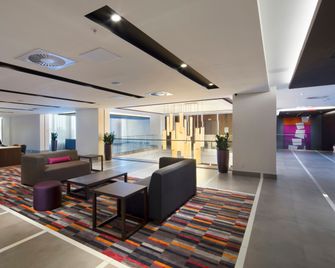 Holiday Inn & Suites Montreal Centre-Ville Ouest By IHG - Montreal - Aula