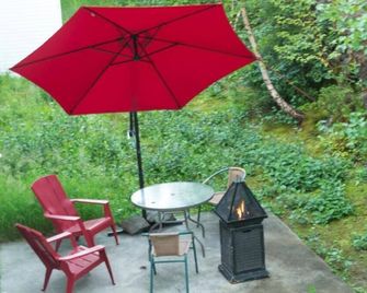 Motel Du Rosier - Baie-Comeau - Patio