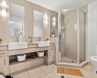 Tropical Gardens - Resort 9 Pools free parking - Cairns - Phòng tắm