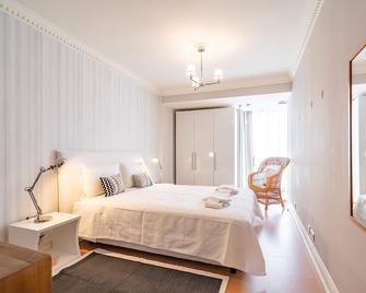 Cubeb Apartment, Wifi, Lift - Estoril - Bedroom
