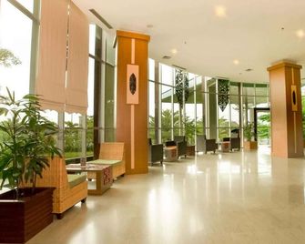 Hotel Luwansa Palangkaraya - Palangkaraya - Lobby