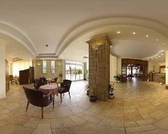 Hotel Klonos - Kyriakos Klonos - Aegina - Lobby