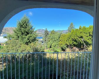 South Okanagan Retreat - Lakeviews and Wine - Okanagan Falls - Balcón