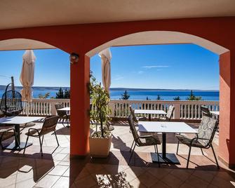 Apartments Amari - Starigrad - Balcony