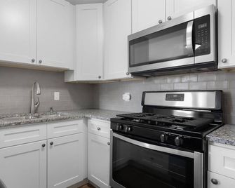 Downtown Columbus~Stunning Upscale 1 bd Suite - Columbus - Küche