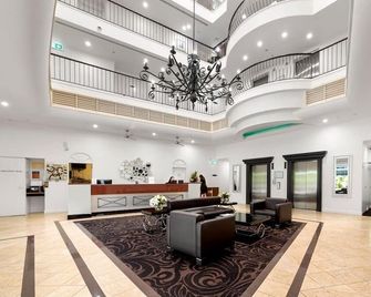 Cosmo Apartment Hotel - Brisbane - Lobby