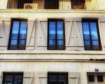 Studio hêtre, for cocooning - Ла-Шарите-сюр-Луар - Будівля