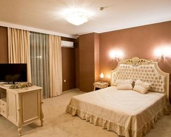 Hotel Diamond - Kazanlak - Camera da letto