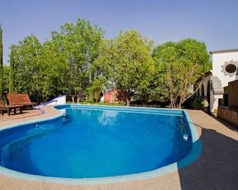 Capital O Hacienda Filadelfia, El Atorón, Irapuato - Irapuato - Uima-allas