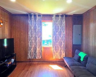 Cozycubcabin@beach Lake/Lake Wallenpaupack/Ski Resorts/Leaf Foilage - Beach Lake - Wohnzimmer