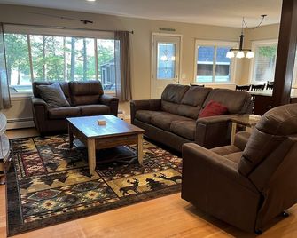 Haven on Hale Lake! Pokegama down the street! - Grand Rapids - Вітальня