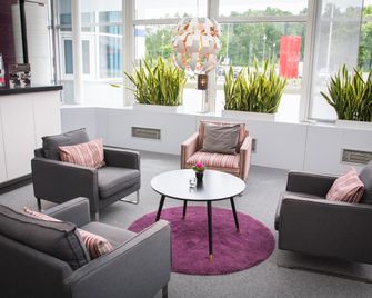 فيرست هوتل جونكوبينغ - جونكوبينغ - ردهة