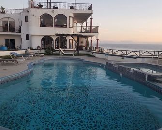 Casa Playa Baja - Primo Tapia - Pool