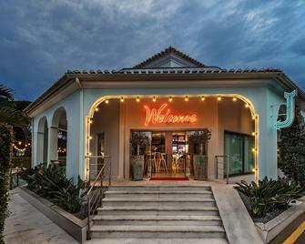 The Magnolia Hotel - Almancil - Building