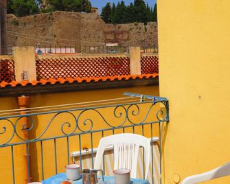 Casa Vittorio B&b - Lipari - Balcón