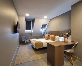 Apartahotel 5dos5 - Oviedo - Sypialnia