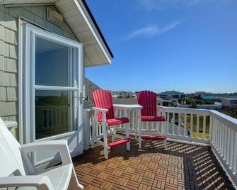 Holden Haven 4 Bedroom Home by RedAwning - Supply - Balcón